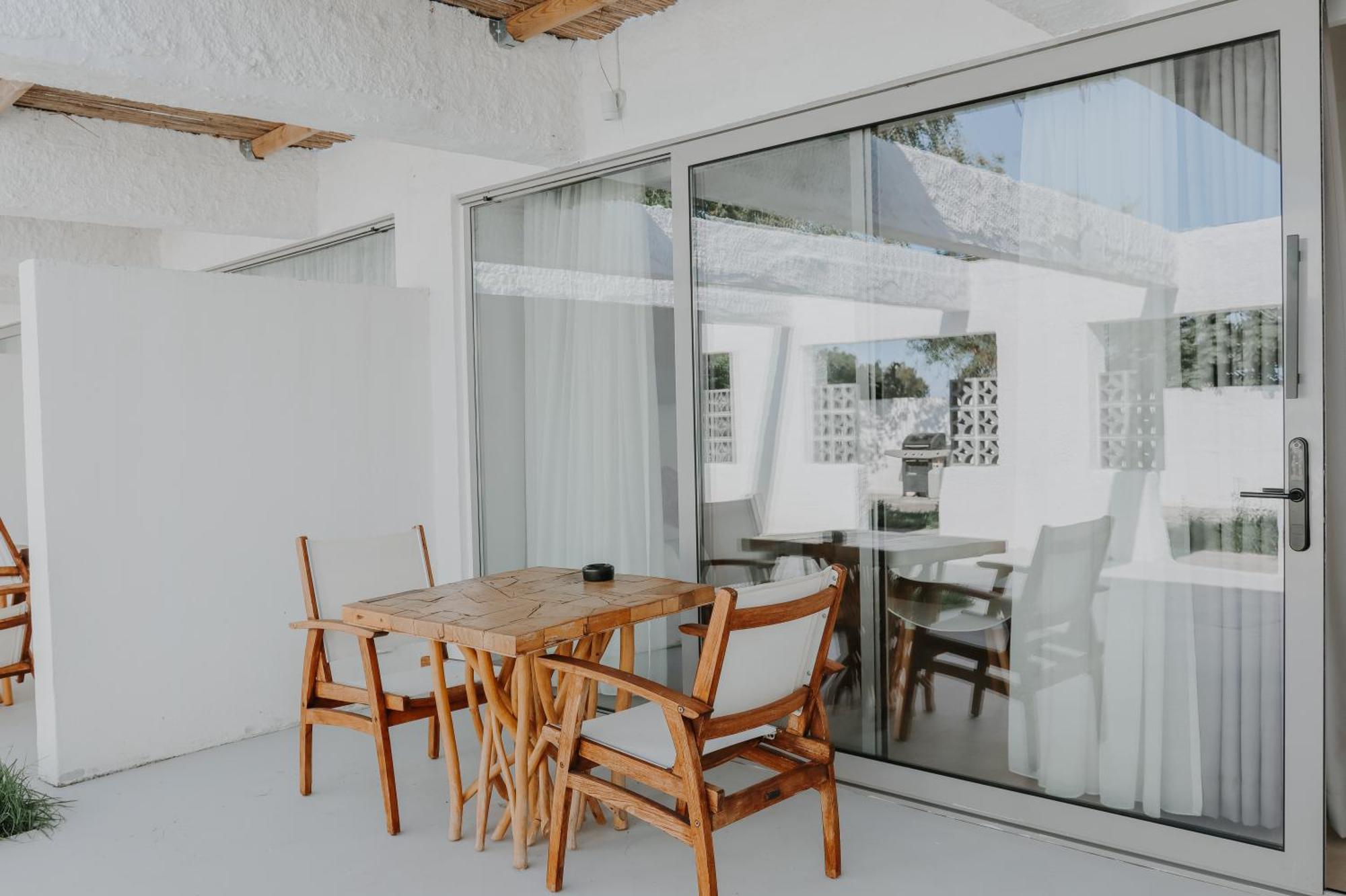 לאמפי Black Amber Boutique Hotel מראה חיצוני תמונה