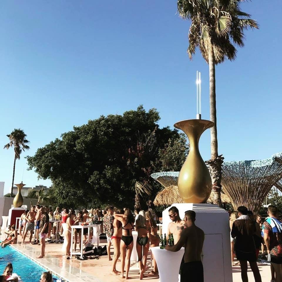 לאמפי Black Amber Boutique Hotel מראה חיצוני תמונה