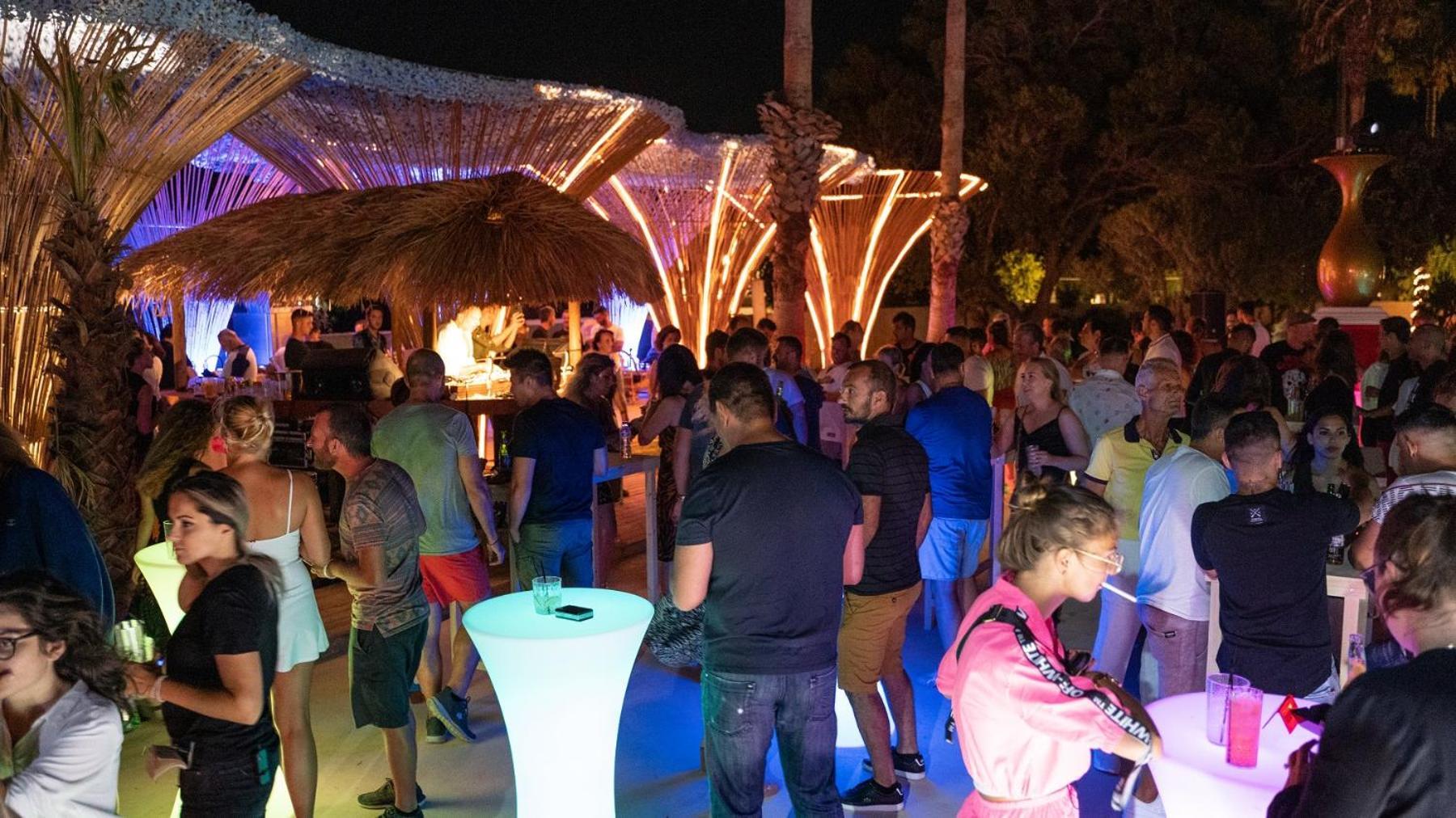 לאמפי Black Amber Boutique Hotel מראה חיצוני תמונה